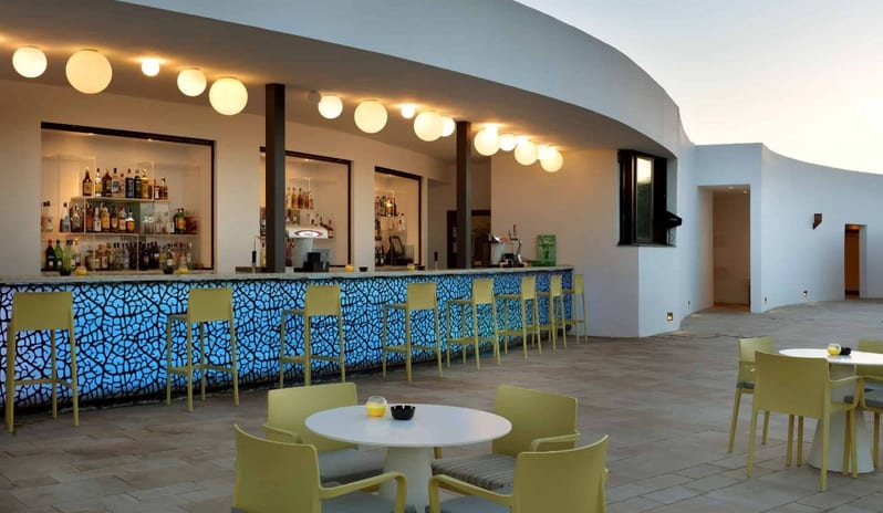 GRAND PALLADIUM - LA GAVINA BAR DRINKS AREA